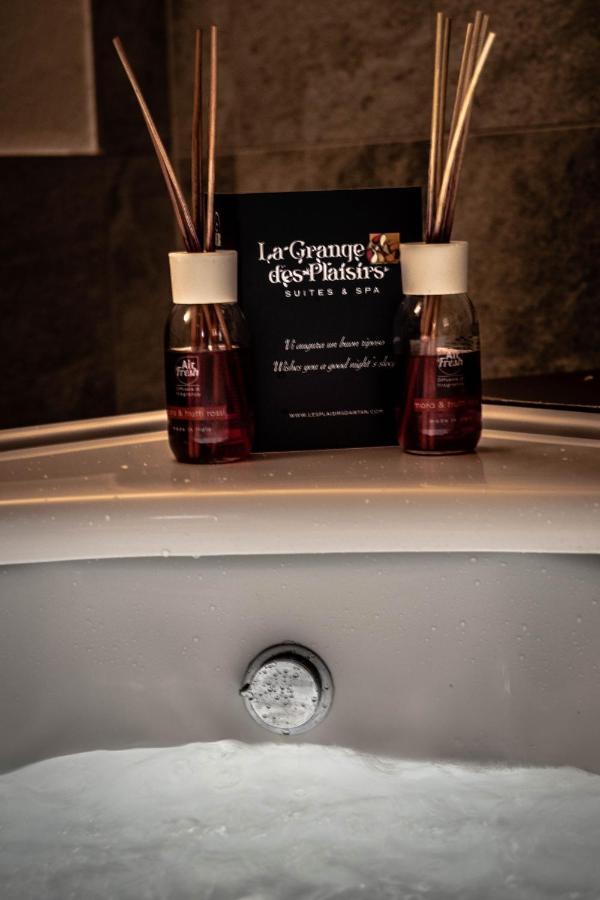 Queen Suite with Spa Bath