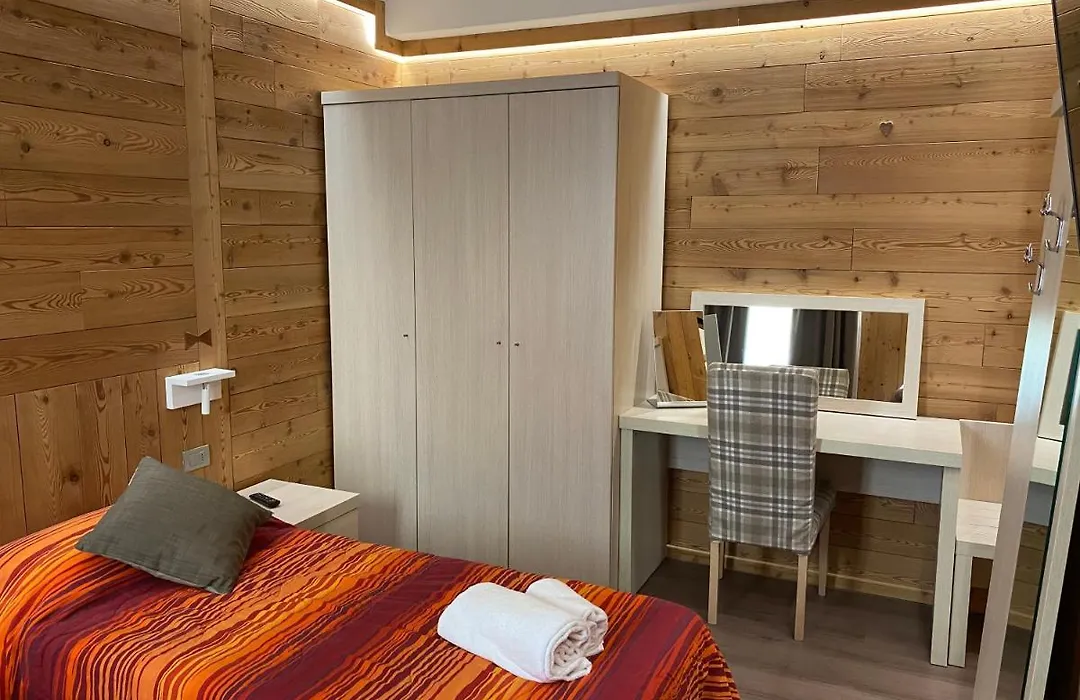 Sottosopra Alps Apartments & Rooms Ski & Bike Room-1